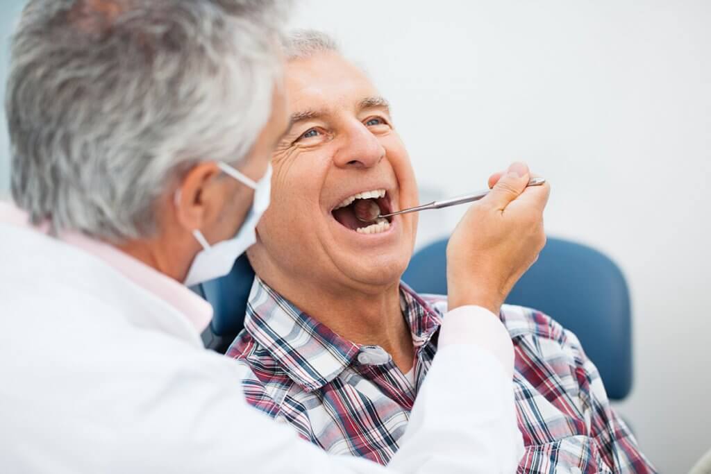 what-to-expect-after-dental-implant-surgery